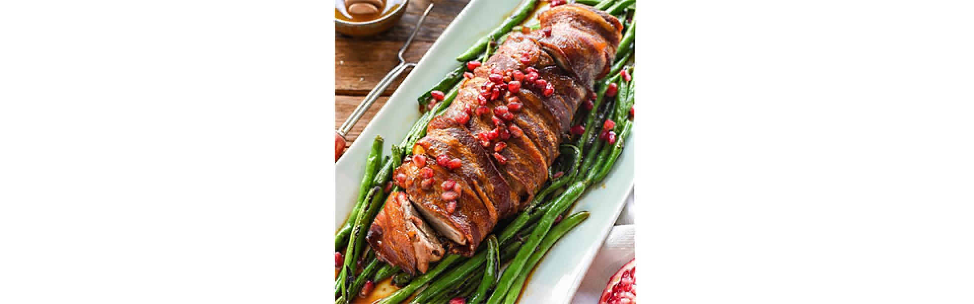 https://valleybeekeeping.com/image/cache/catalog/Blog/honey_glazed_bacon_wrapped_pork_tenderloin-1920x600.png